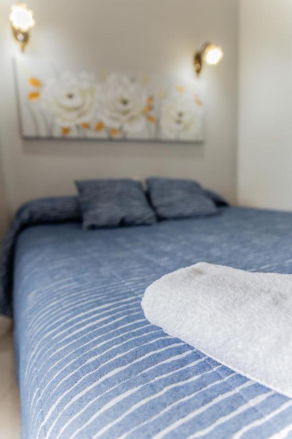 Hostal - Restaurante La Buena Villa By Vivere Stays Villalonquejar Luaran gambar