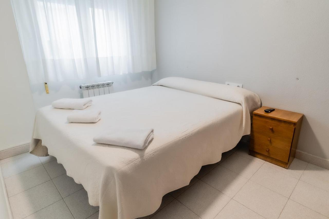 Hostal - Restaurante La Buena Villa By Vivere Stays Villalonquejar Luaran gambar