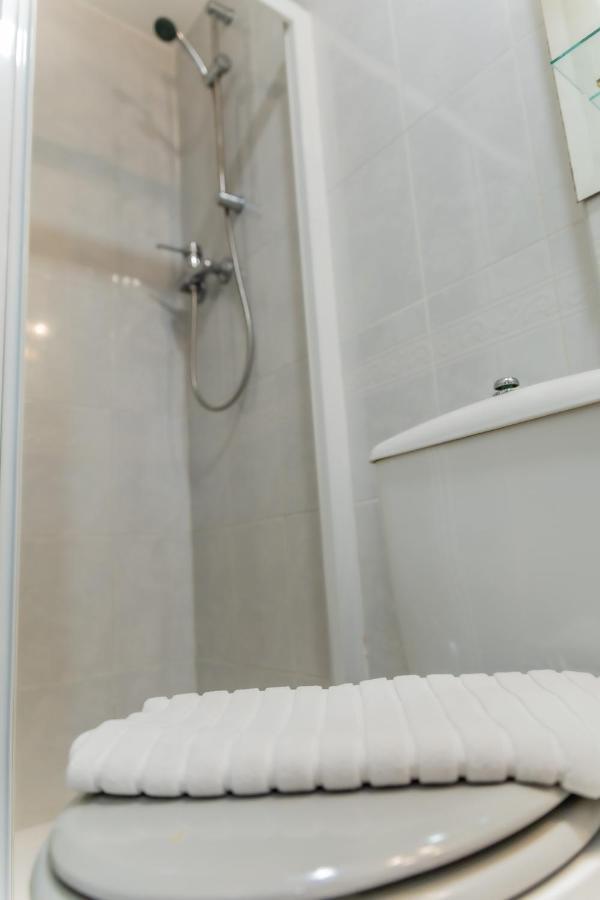 Hostal - Restaurante La Buena Villa By Vivere Stays Villalonquejar Luaran gambar